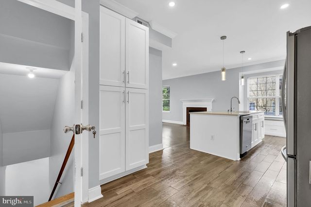 9707 MEGGS POINT PL, Gaithersburg, MD 20886