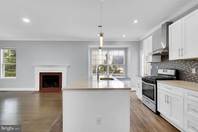 9707 MEGGS POINT PL, Gaithersburg, MD 20886