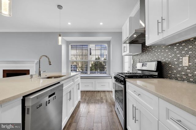 9707 MEGGS POINT PL, Gaithersburg, MD 20886