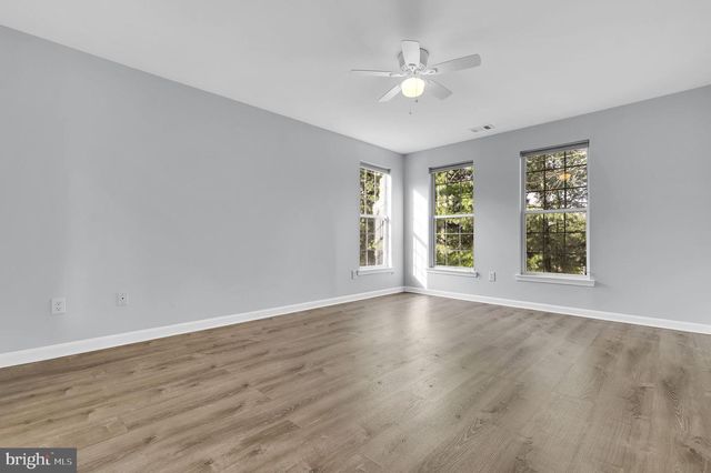 9707 MEGGS POINT PL, Gaithersburg, MD 20886