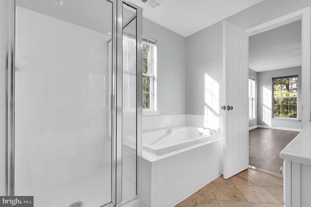 9707 MEGGS POINT PL, Gaithersburg, MD 20886