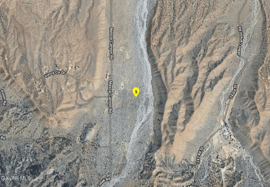 Vic Avenue Z14 234 Ste, Llano, CA 93544