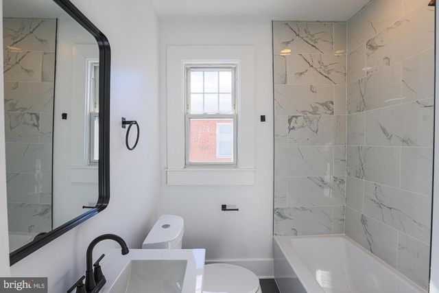 3916 W STRATHMORE AVE, Baltimore, MD 21215