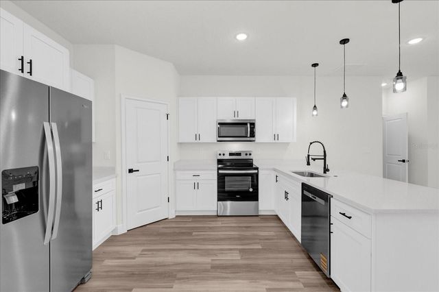 13592 SW 40 CIRCLE, Ocala, FL 34473