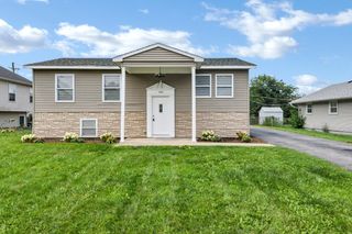 1022 Villa Vista Drive, Round Lake Beach, IL 60073