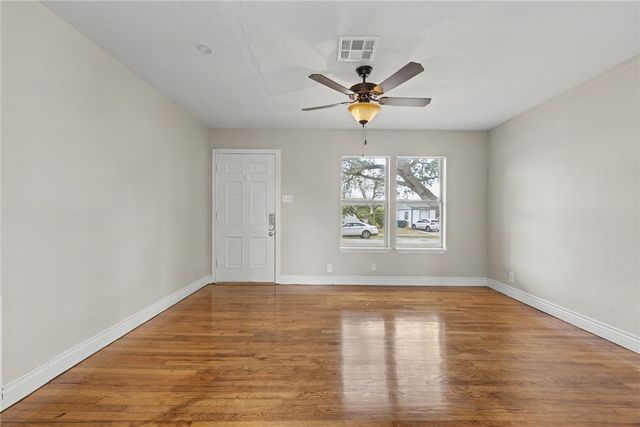 1705 Sycamore Pl, Corpus Christi, TX 78416