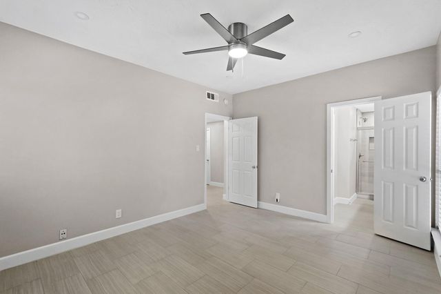2300 Augusta Drive 37, Houston, TX 77057