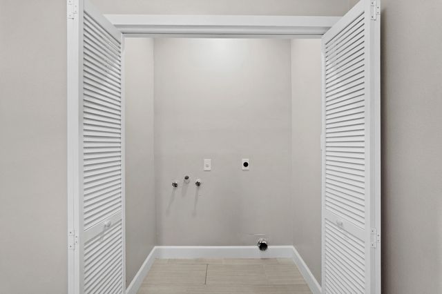 2300 Augusta Drive 37, Houston, TX 77057