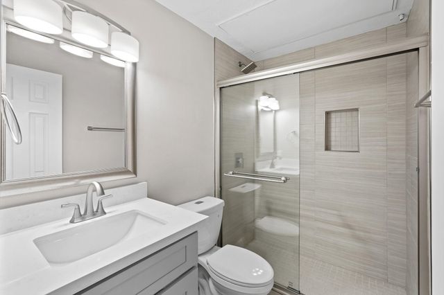 2300 Augusta Drive 37, Houston, TX 77057