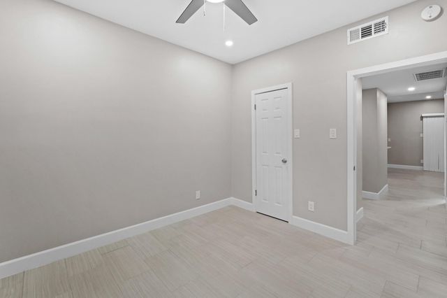 2300 Augusta Drive 37, Houston, TX 77057