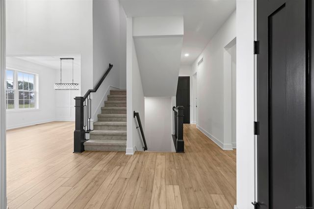 63677 Mulberry Drive, Washington, MI 48095