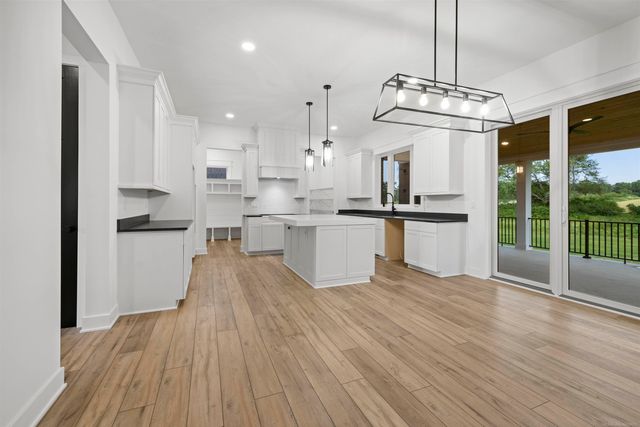 63677 Mulberry Drive, Washington, MI 48095