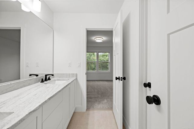 63677 Mulberry Drive, Washington, MI 48095