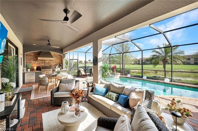 28561 Westmeath CT, Bonita Springs, FL 34135