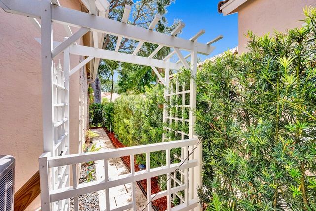 11067 Springbrook Circle, Boynton Beach, FL 33437