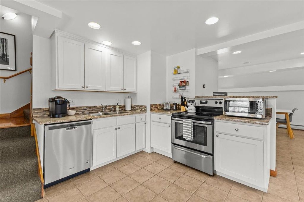 112 Main Street # 7, Stowe, VT 05672