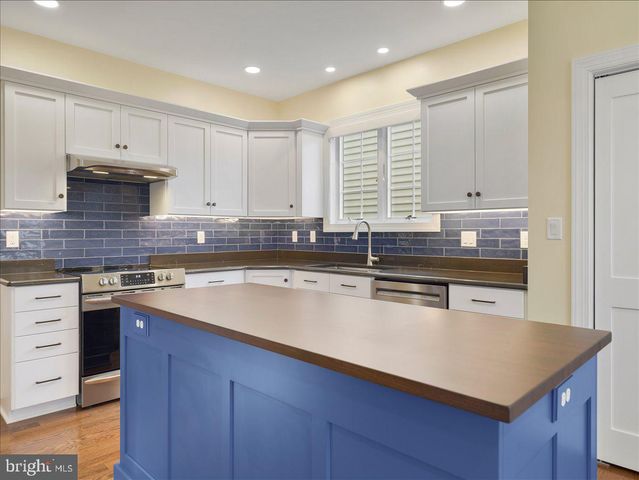 6881 OLD COURSE RD, Fayetteville, PA 17222