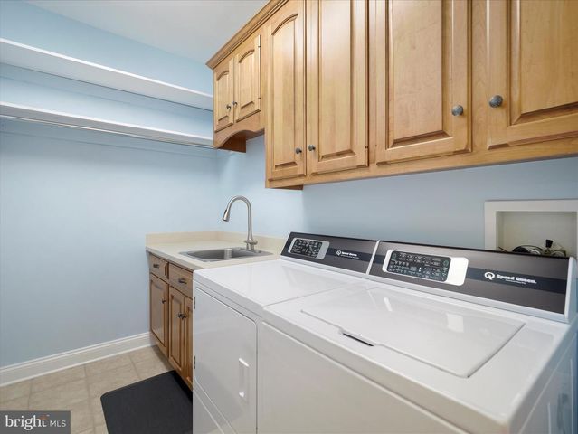 6881 OLD COURSE RD, Fayetteville, PA 17222