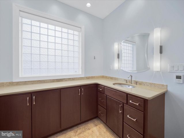 6881 OLD COURSE RD, Fayetteville, PA 17222