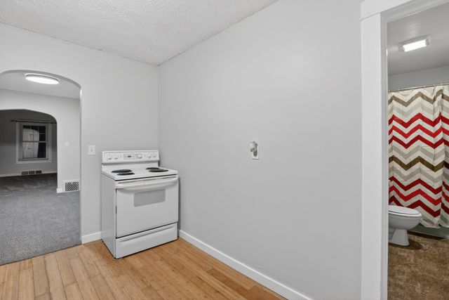 2533 S Washington Avenue, Lansing City, MI 48910