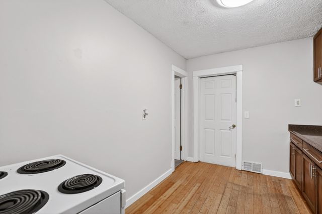 2533 S Washington Avenue, Lansing City, MI 48910