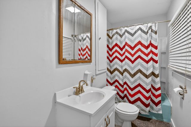 2533 S Washington Avenue, Lansing City, MI 48910