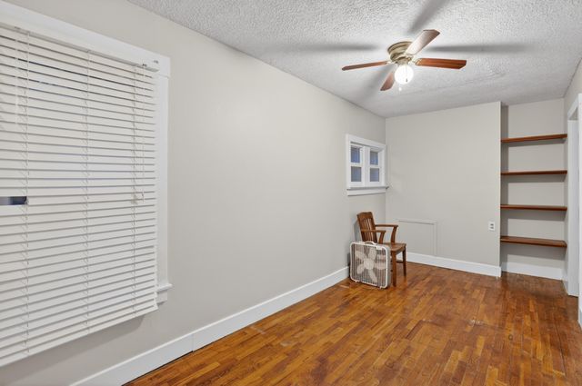 2533 S Washington Avenue, Lansing City, MI 48910
