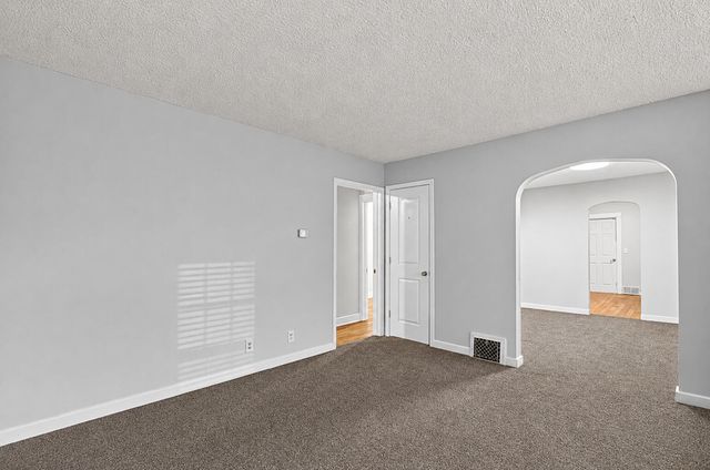 2533 S Washington Avenue, Lansing City, MI 48910