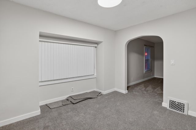 2533 S Washington Avenue, Lansing City, MI 48910