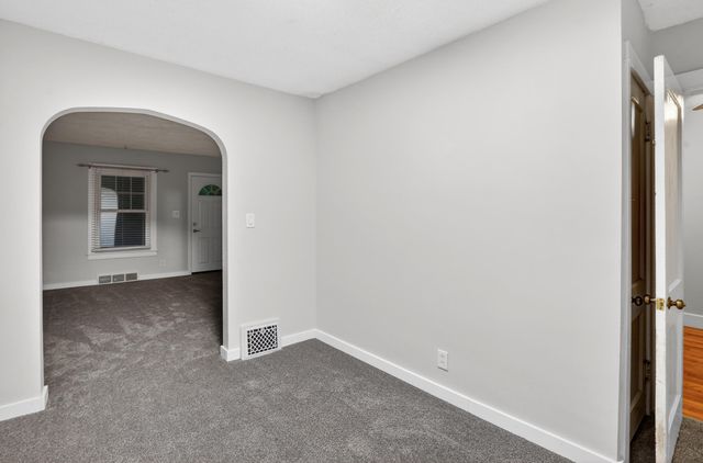 2533 S Washington Avenue, Lansing City, MI 48910