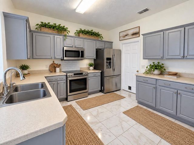 5090 NE 122ND BOULEVARD, Oxford, FL 34484