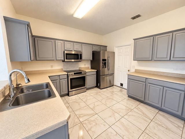 5090 NE 122ND BOULEVARD, Oxford, FL 34484