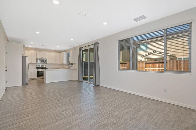 8859 Dorsetwood Way, Sacramento, CA 95829