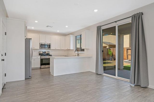 8859 Dorsetwood Way, Sacramento, CA 95829