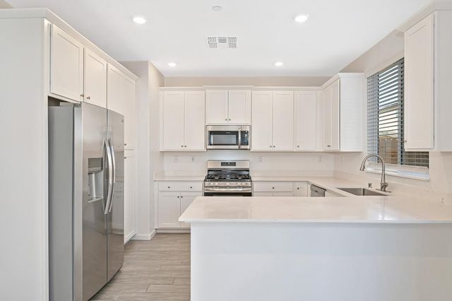 8859 Dorsetwood Way, Sacramento, CA 95829