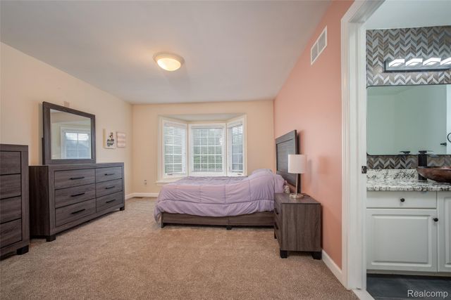 11226 Wilshire Drive, Shelby Charter Township, MI 48315