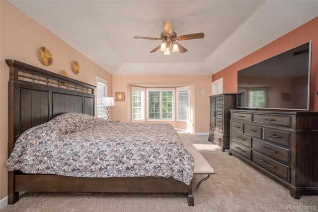 11226 Wilshire Drive, Shelby Charter Township, MI 48315