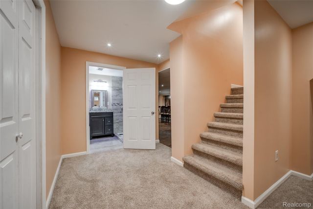 11226 Wilshire Drive, Shelby Charter Township, MI 48315
