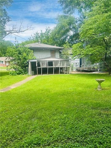 10601 E 33rd Terrace S, Independence, MO 64052
