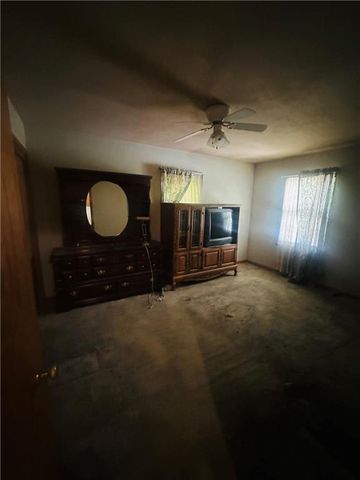 10601 E 33rd Terrace S, Independence, MO 64052