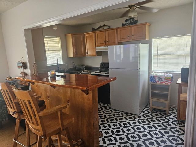 208 13th Street, Dickinson, TX 77539