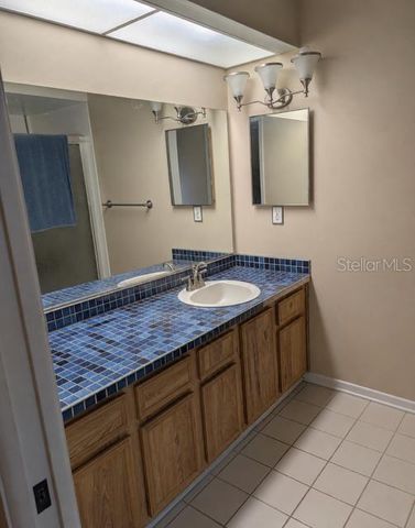 806 CROSSWINDS DRIVE, Brandon, FL 33511