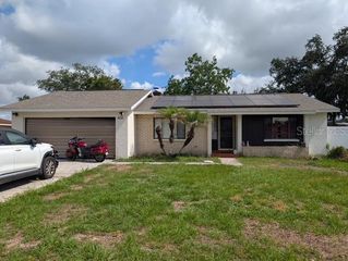 806 CROSSWINDS DRIVE, Brandon, FL 33511