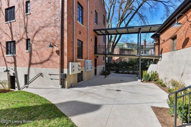 1411 Willow Ave 2, Louisville, KY 40204
