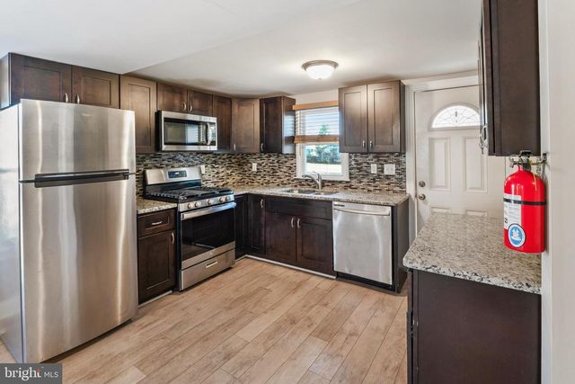 1311 PENN LINE RD, Paulsboro, NJ 08066