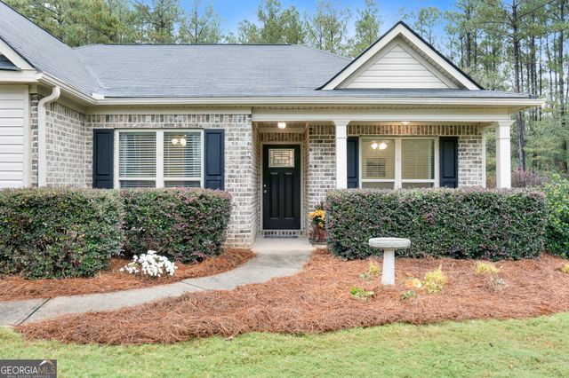 703 Grove Pointe Circle, Locust Grove, GA 30248