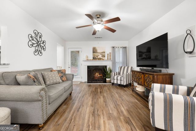 703 Grove Pointe Circle, Locust Grove, GA 30248