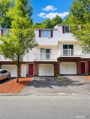 152 Lincoln Street 19, Waterbury, CT 06710