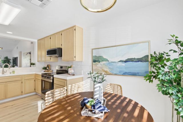 2345 Roualt St, Davis, CA 95618