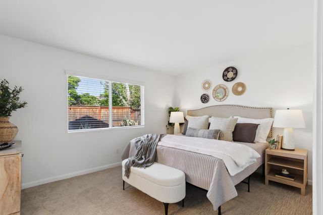 2345 Roualt St, Davis, CA 95618